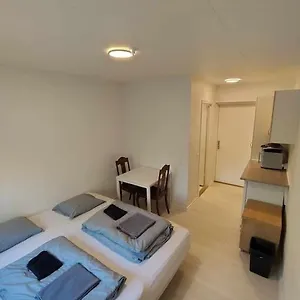 /