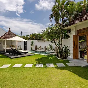 https://villa-curves-bali.hotelsseminyak.net