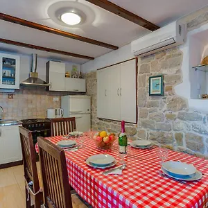 https://tomo-apartment.splithotels.org